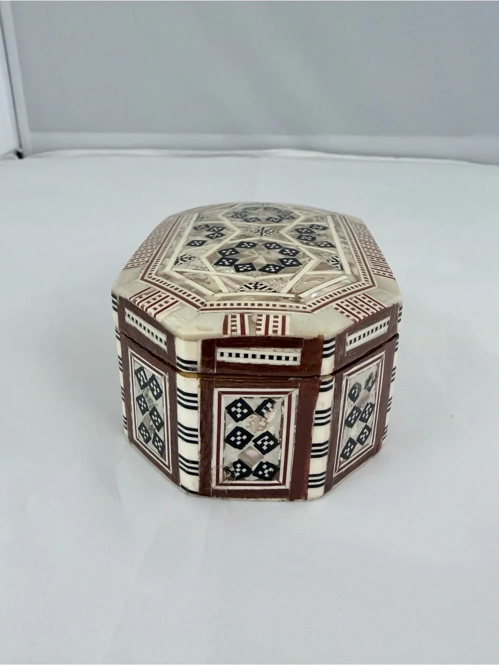 Egyptian Mother of Pearl Inlay Octagonal Jewelry/Trinket Box Vintage